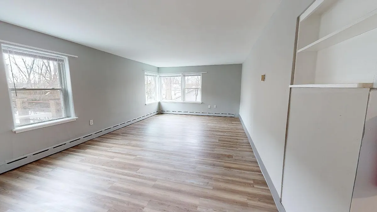 Building Photo - 507 Riverview Dr #4