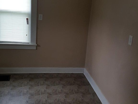 3rd image of 523 S 15th St