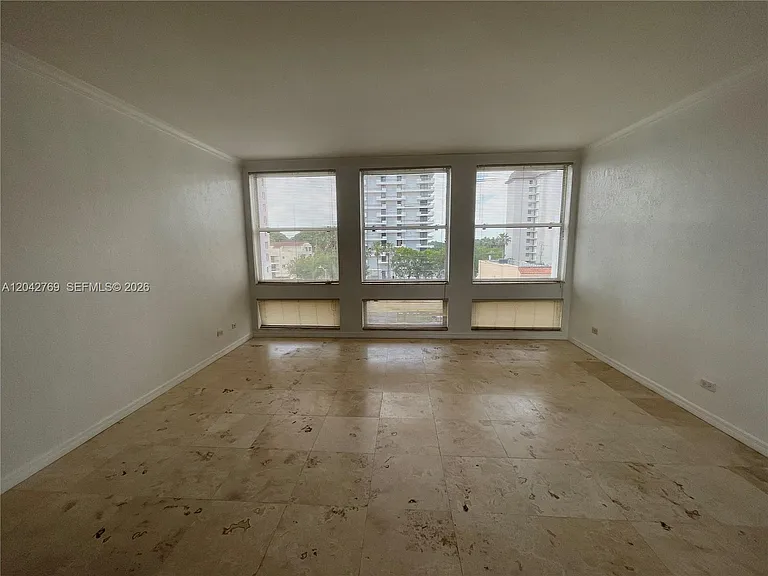 700 Biltmore Way #414 — Photo 9