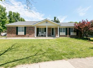 1977 Acorn Trail Dr, Florissant, MO 63031
