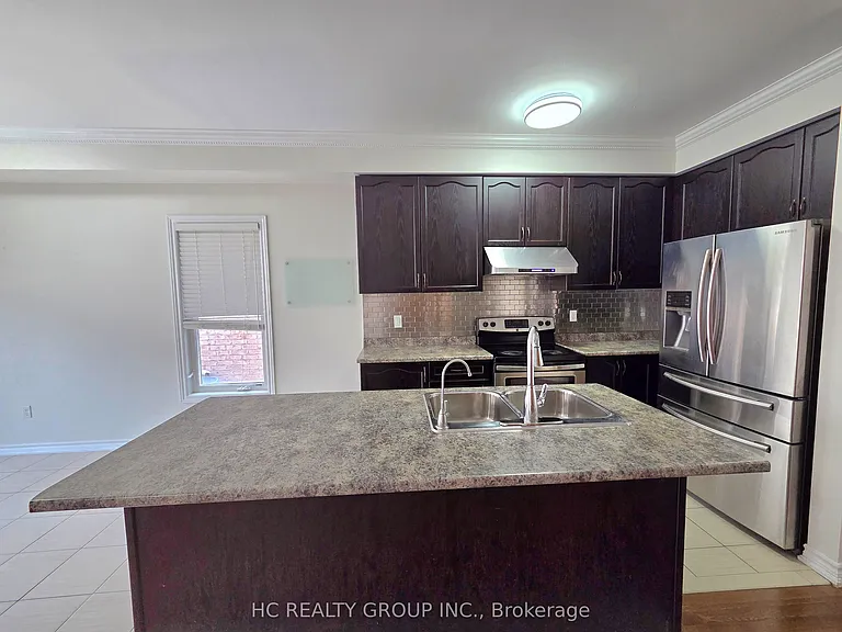 703 Hammersly Blvd — Photo 5