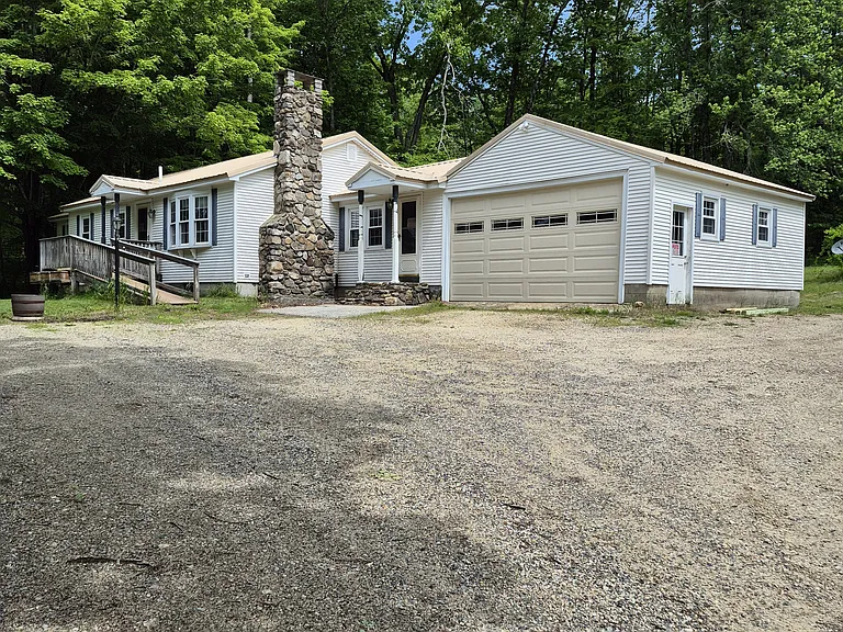 120 Second Crown Point Rd — Photo 3