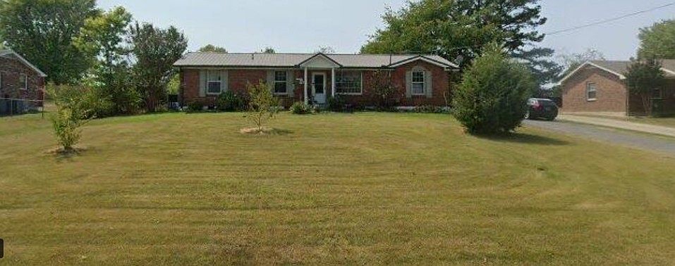 1st image of 2202 Lynwood Dr