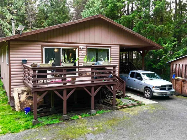 607 Rigging Ln, Ketchikan, AK 99901