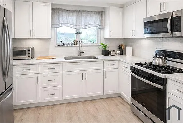 4 bed, $3,850 — Photo 3