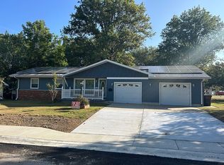 1303 Killarney Dr, Greenville, IL 62246