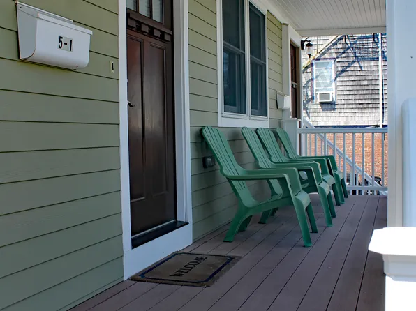 5 Dean Ave #1A, Newport, RI 02840