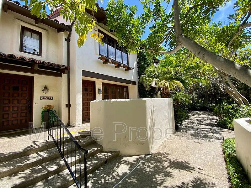 8668 Villa La Jolla Dr #3