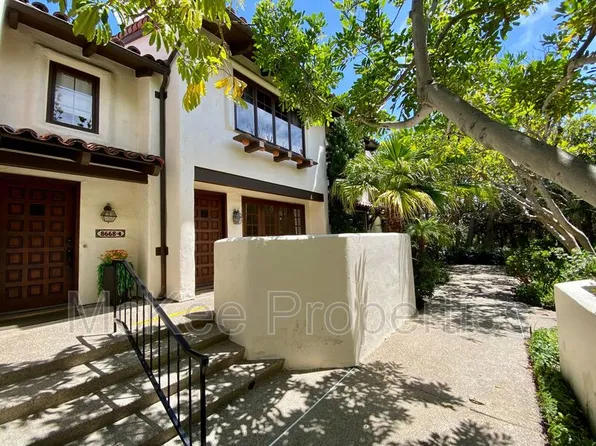 8668 Villa La Jolla Dr Unit 3, La Jolla, CA 92037