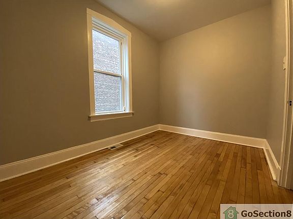 3rd image of 8327 S Manistee Ave #1