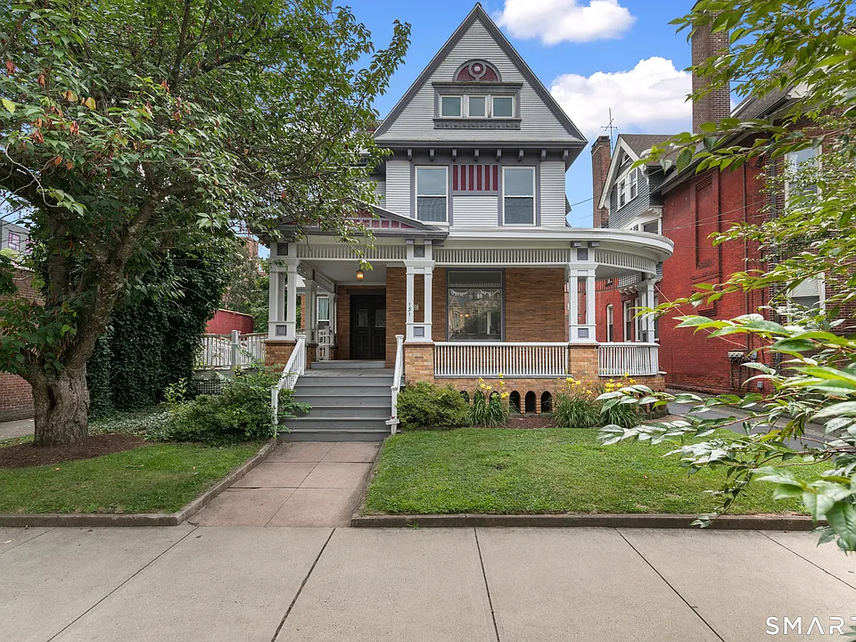 131 Dwight St #1