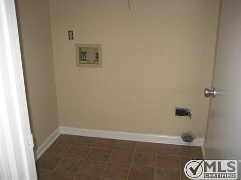 5th image of 1513 Belmont Trce