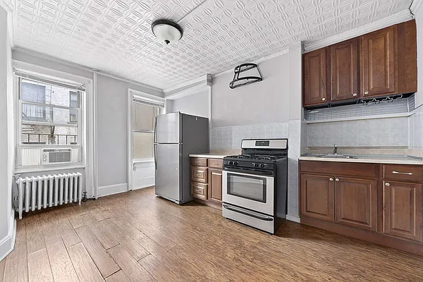 Rented by Compass | media 13