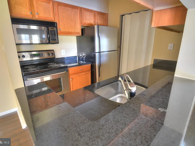 1793 Jonathan Way #L — Photo 20