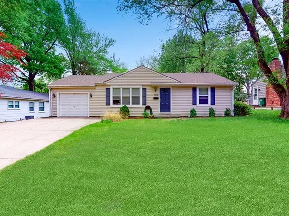4607 W 61st Ter, Fairway, KS 66205