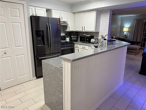 3rd image of 6770 Quarrystone Ln