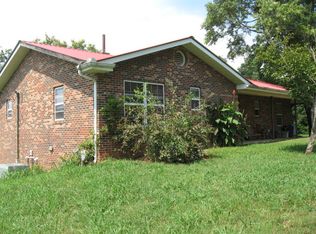 425 Airport Rd, Livingston, TN 38570