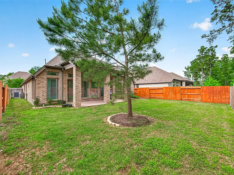 17171 Crimson Crest Dr — Photo 45