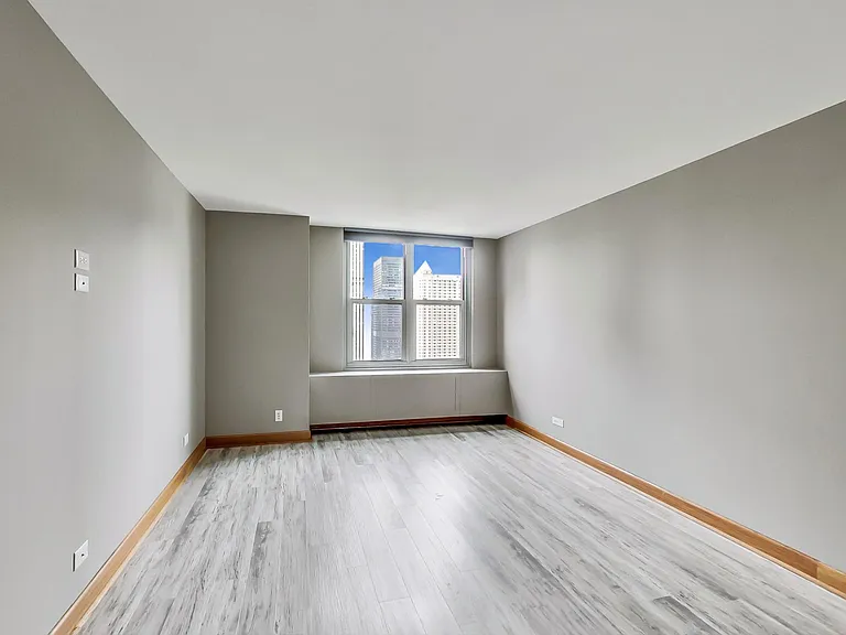 400 E Randolph St #3326 — Photo 25