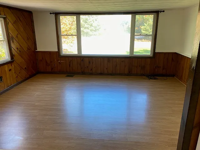 3 bed, 1000 sqft, $1,950 — Photo 2