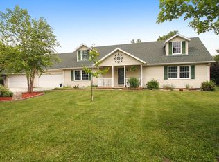 7569 E 4000s Rd, Saint Anne, IL 60964