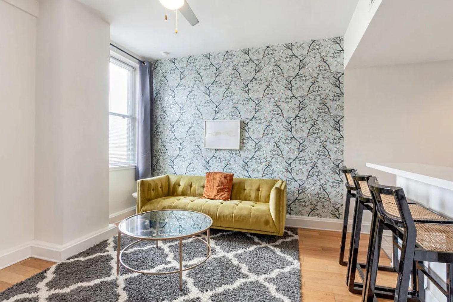 1 bed, 1.0 bath, 430 sqft, $3,905 — Photo 1