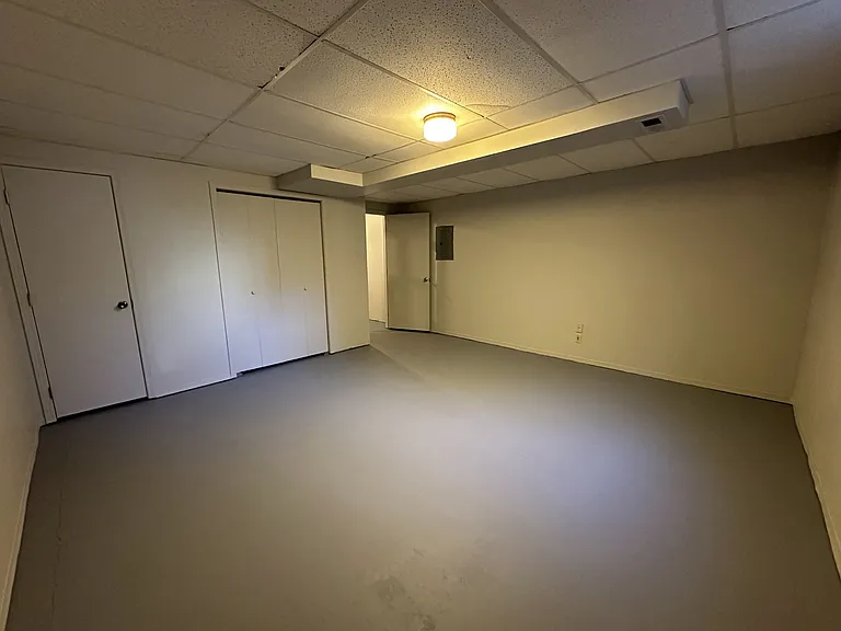 2411 N Kruse Ave #4 — Photo 6
