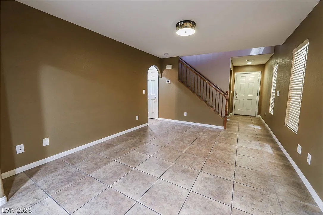 4 bed, 3.0 bath, 1686 sqft, $2,255 — Photo 4
