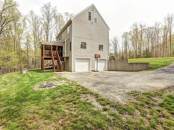 4th image of 1587 Brooks Edge Ct