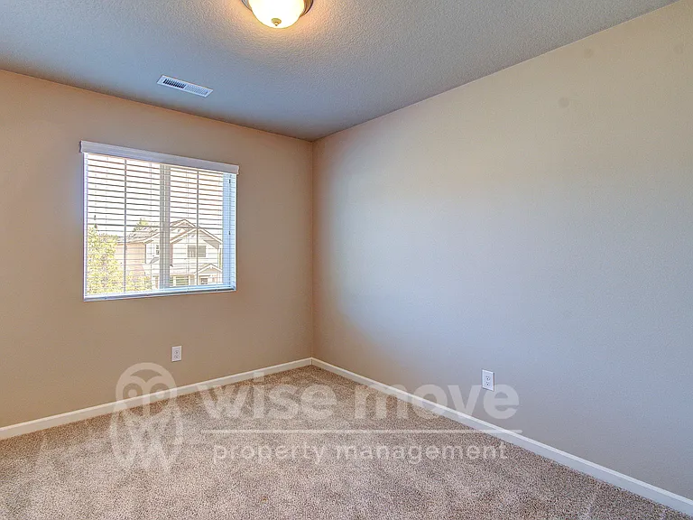 7317 N 93rd Ave — Photo 17