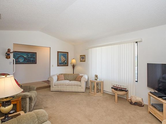 5th image of 1723 Rainier Ave