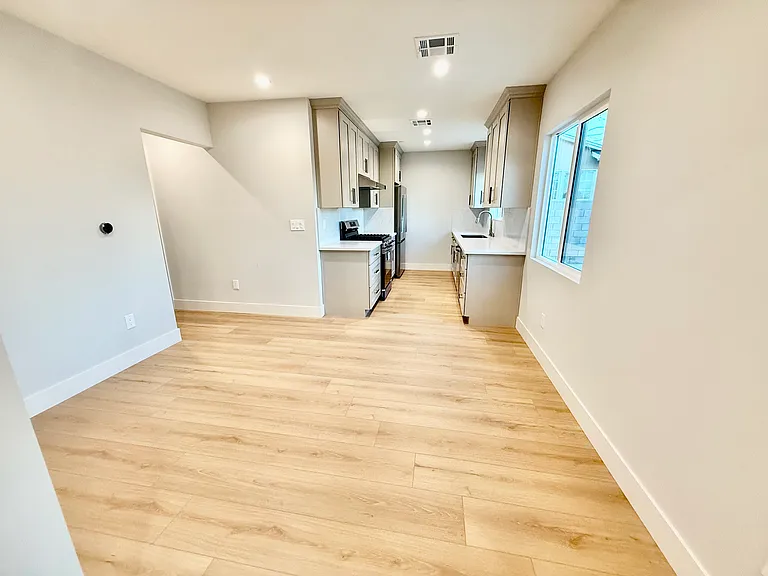 5607 N Muscatel Ave #A — Photo 4