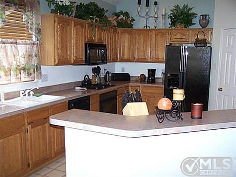 3rd image of 833 Lanshire Ct