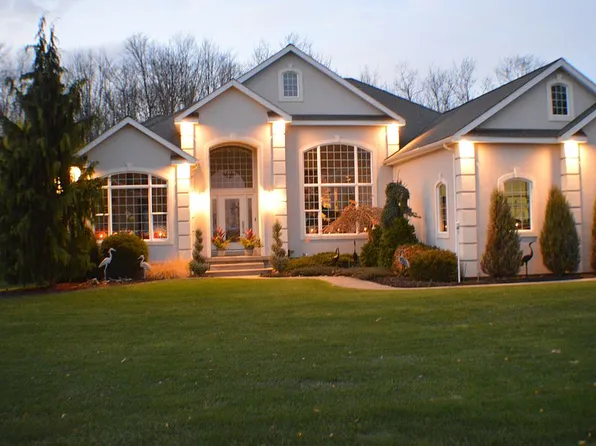 2410 Glory Dr, Waterford, PA 16441