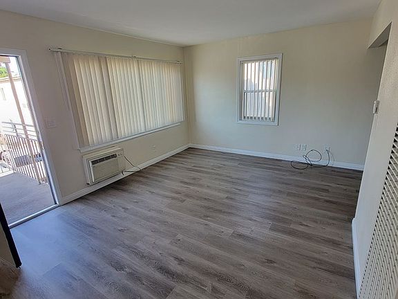 5th image of 242 W Verdugo Ave #256-H