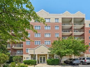 7450 Lincoln Ave UNIT 203, Skokie, IL 60076