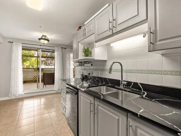 20433 53rd Ave #104, Langley, BC V3A 7A6
