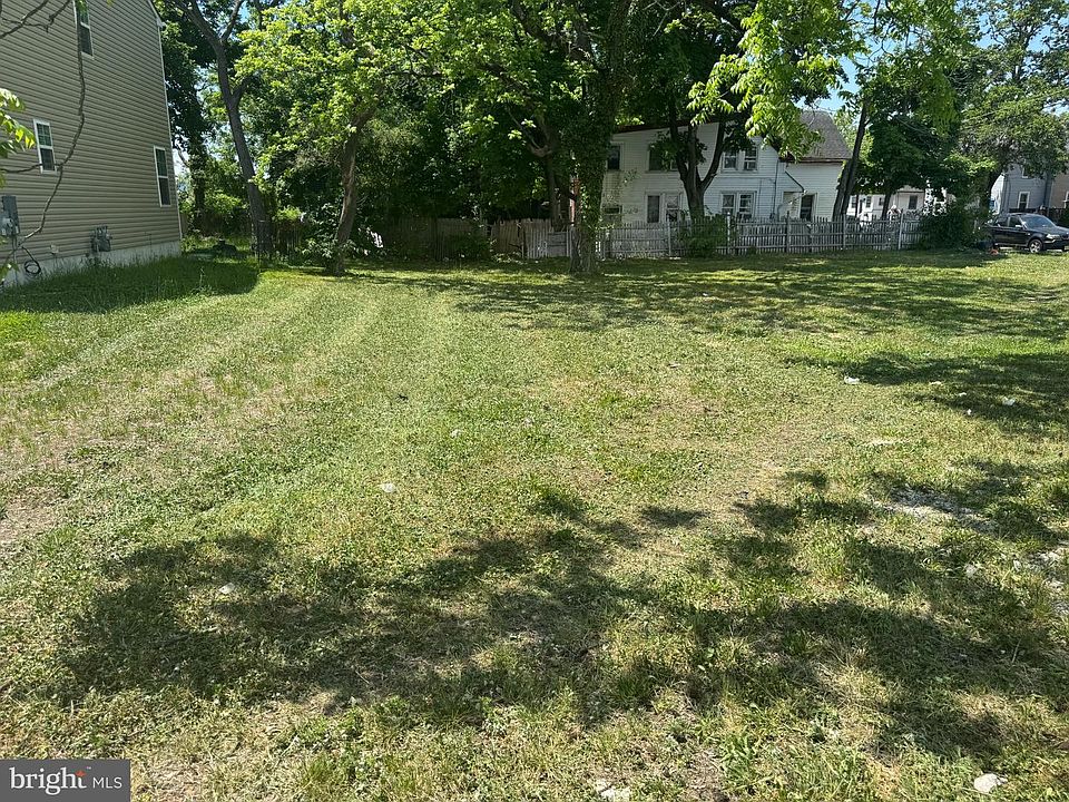 1st image of 626 3rd St N