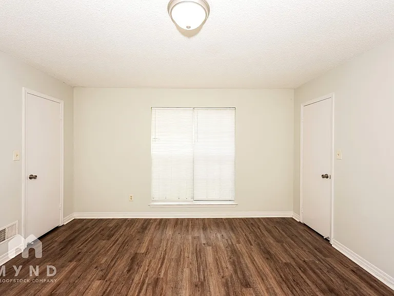 1712 Sam Dr — Photo 18