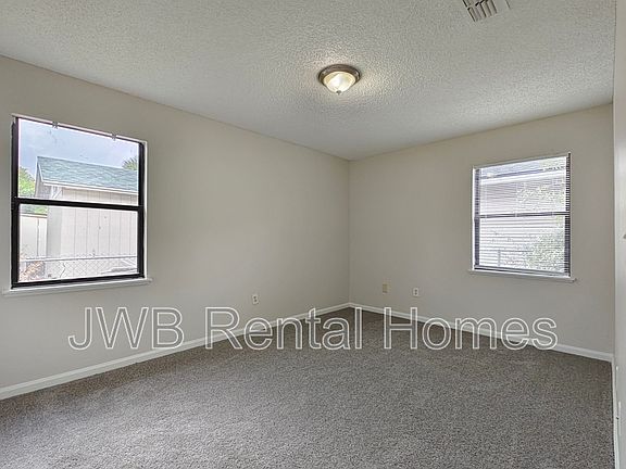 5th image of 1038 Fuller Ln
