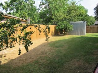1014 Surrey Ct, Tomball, TX 77375