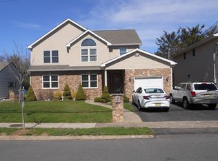 76 Notch Rd, Clifton, NJ 07013