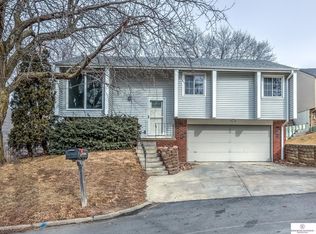 14626 Weir Cir, Omaha, NE 68137