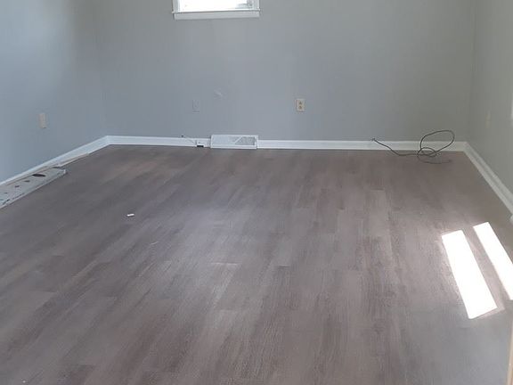 3rd image of 720 Maywood Ave