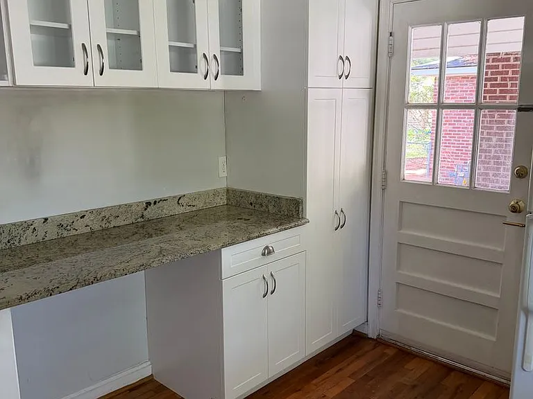 349 Oxford Dr — Photo 7