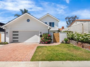 121 The Masters Cir, Costa Mesa, CA 92627