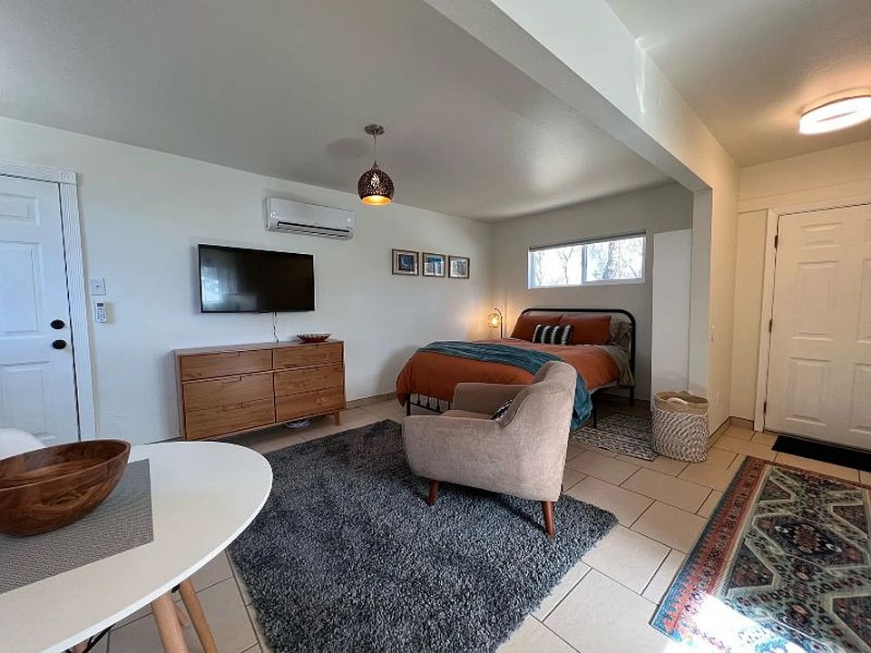 1st image of 511 Spruce St SE #11353815