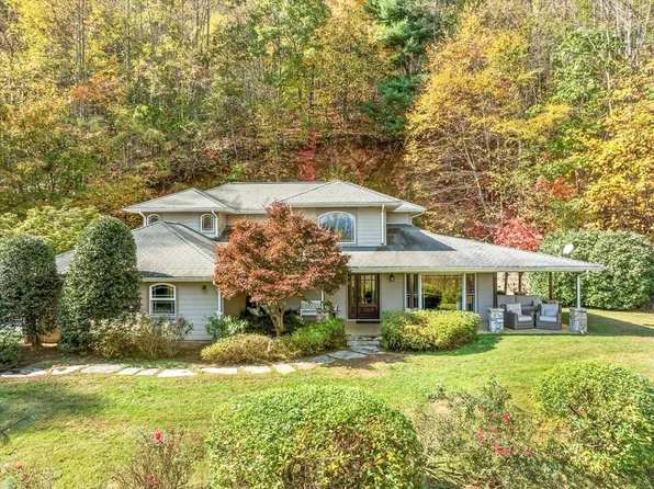 336 Berry Ln, Bryson City, NC 28713