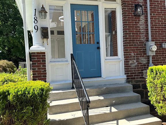 4th image of 189 Meredith Ave