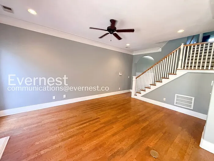 656 Flag Cir — Photo 7